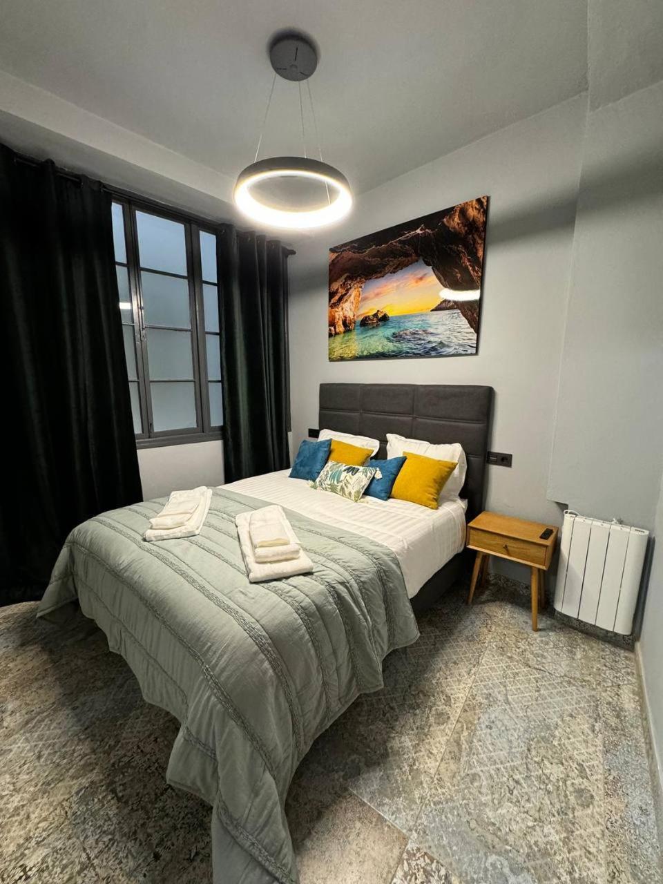 Alma De Malaga 2Br Stay With Art History & Comfort In The Heart Of The City 马拉加 外观 照片