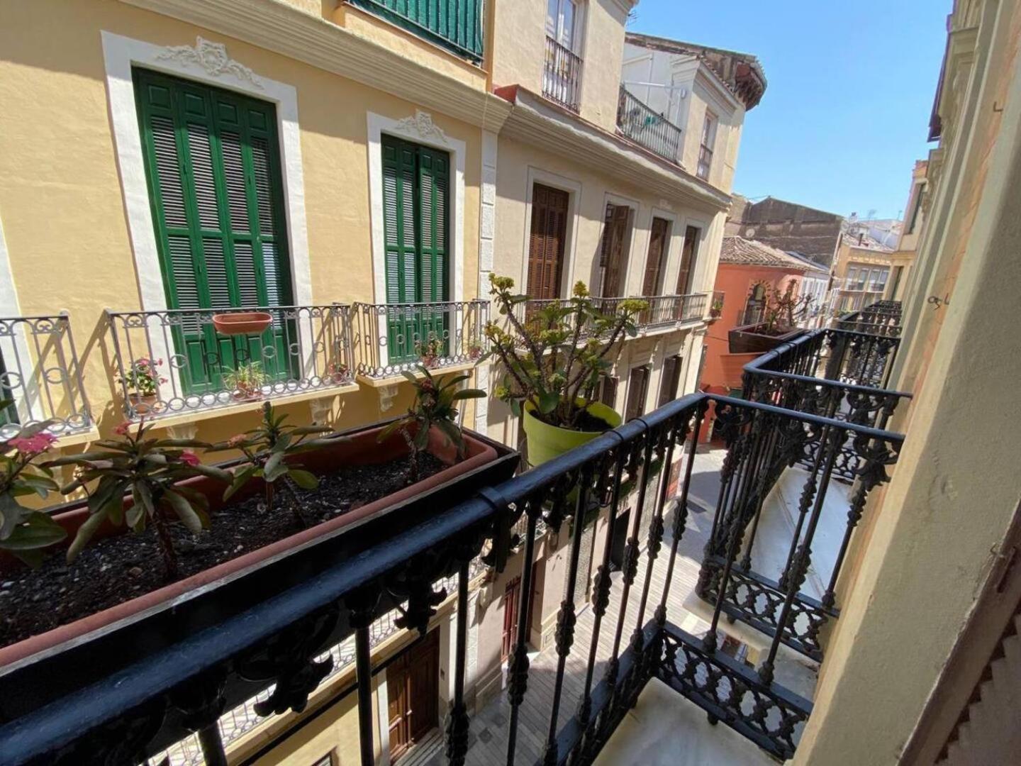 Alma De Malaga 2Br Stay With Art History & Comfort In The Heart Of The City 马拉加 外观 照片