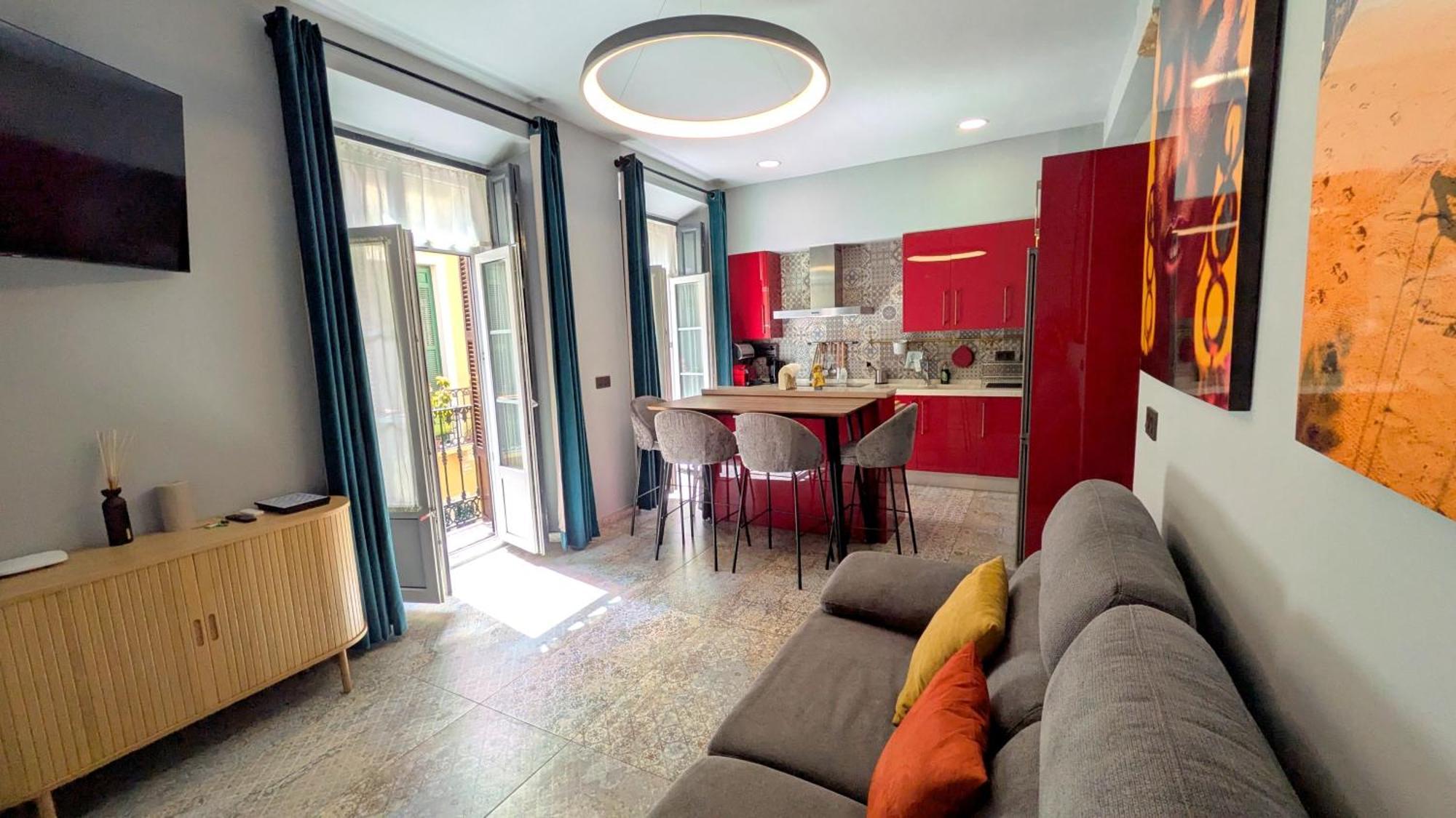 Alma De Malaga 2Br Stay With Art History & Comfort In The Heart Of The City 马拉加 外观 照片