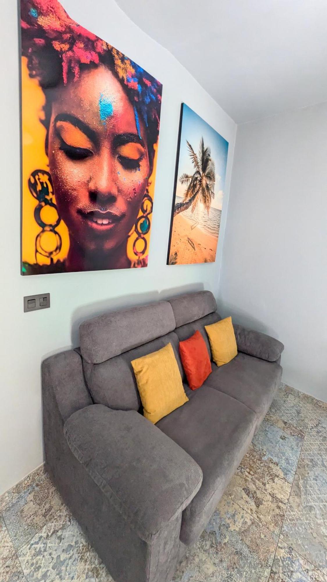 Alma De Malaga 2Br Stay With Art History & Comfort In The Heart Of The City 马拉加 外观 照片